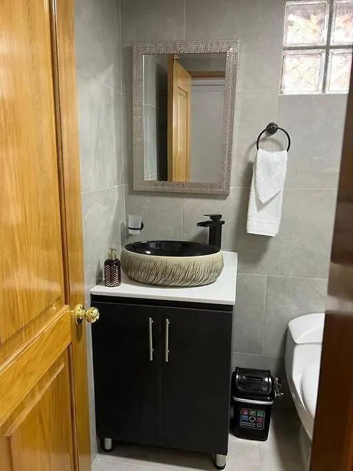Excellent House Villa Medellin 0*,